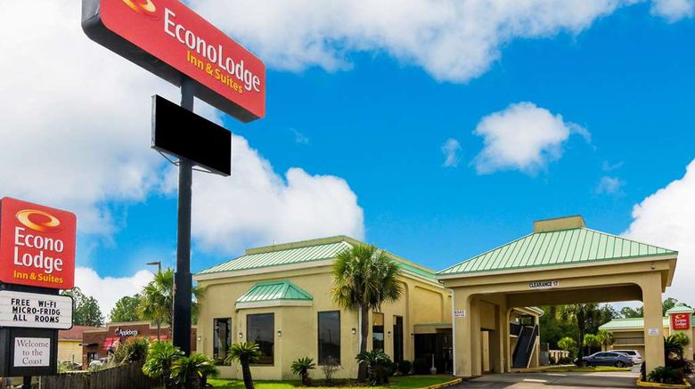 Econo Lodge Inn and Suites Gulfport Airport Exterior. Images powered by <a href="https://iceportal.shijigroup.com" target="_blank" rel="noopener">Ice Portal</a>.