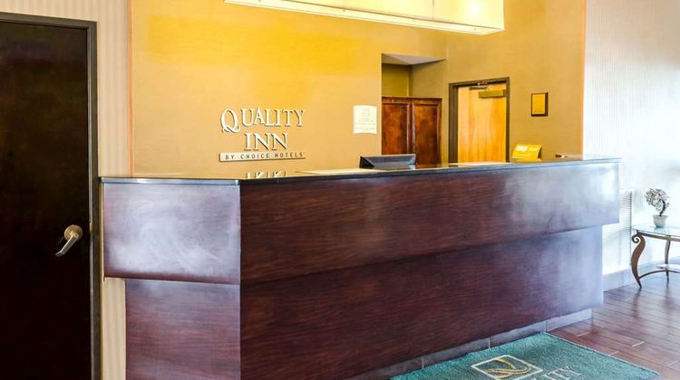 Quality Inn Lobby
