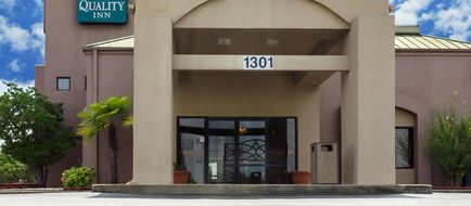 Quality Inn Exterior