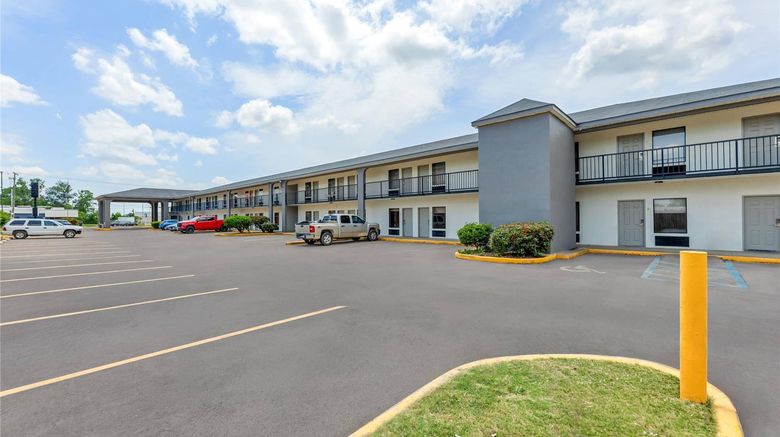 <b>Econo Lodge Greenville Exterior</b>. Images powered by <a href="https://iceportal.shijigroup.com/" title="IcePortal" target="_blank">IcePortal</a>.