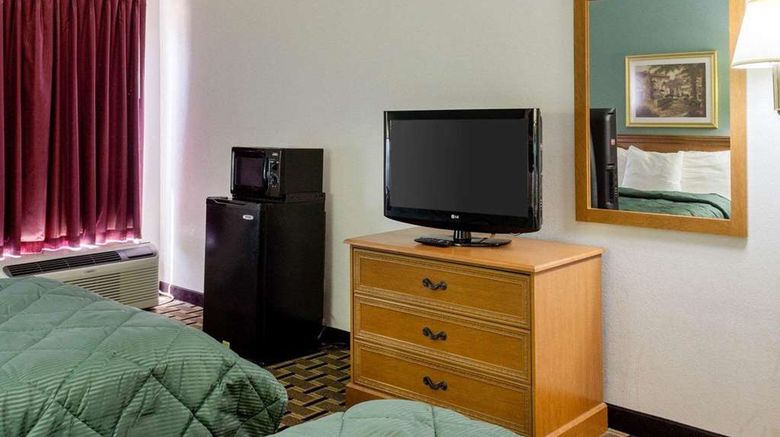 <b>Quality Inn Magee Room</b>. Images powered by <a href="https://iceportal.shijigroup.com/" title="IcePortal" target="_blank">IcePortal</a>.