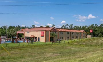 Econo Lodge Inn and Suites Diamondhead