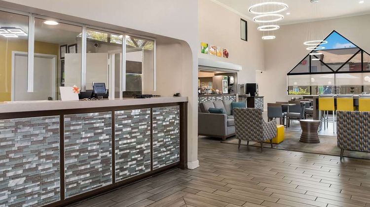Quality Inn Lobby