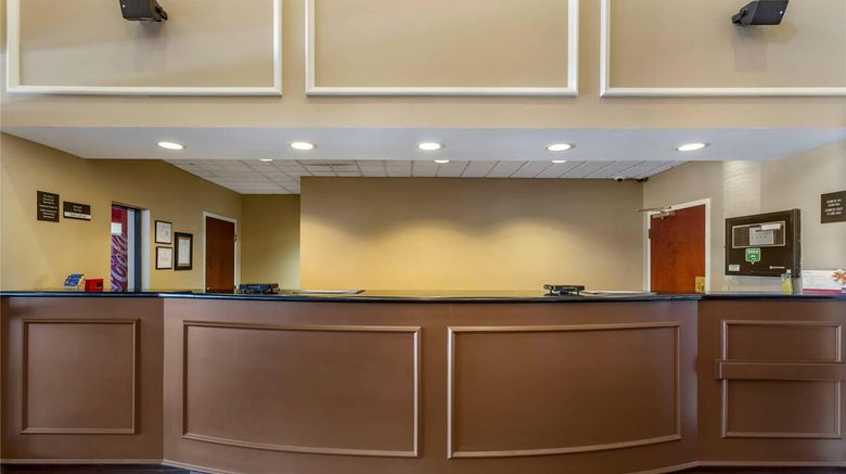 <b>Comfort Suites Southaven - Memphis South Lobby</b>. Images powered by <a href="https://iceportal.shijigroup.com/" title="IcePortal" target="_blank">IcePortal</a>.
