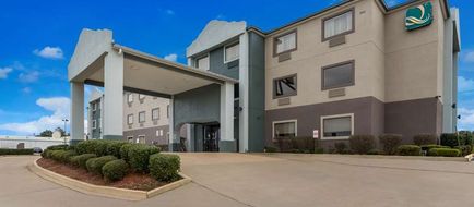 Quality Inn & Suites Jackson Airport Exterior