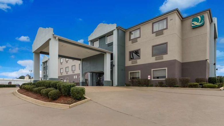 <b>Quality Inn & Suites Jackson Airport Exterior</b>. Images powered by <a href="https://iceportal.shijigroup.com/" title="IcePortal" target="_blank">IcePortal</a>.