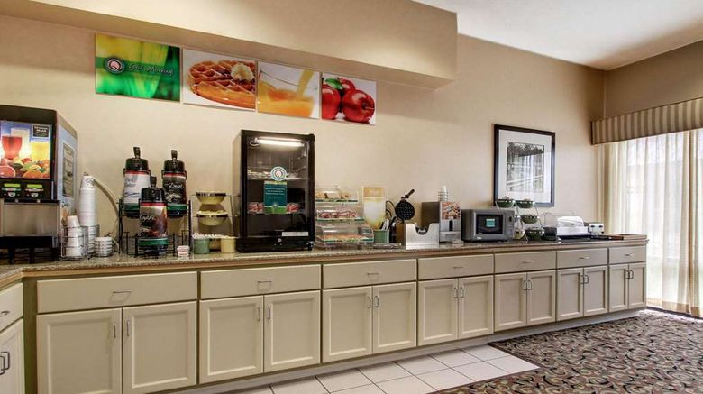 <b>Quality Inn and Suites Hattiesburg North Restaurant</b>. Images powered by <a href="https://iceportal.shijigroup.com/" title="IcePortal" target="_blank">IcePortal</a>.