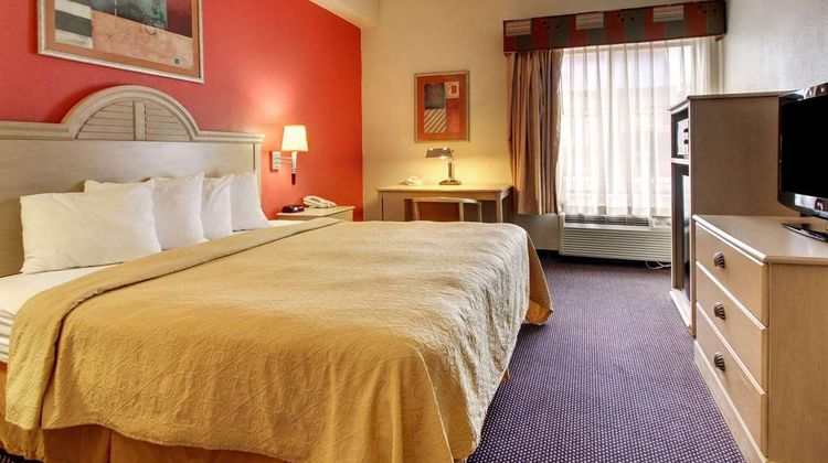 Quality Inn and Suites Hattiesburg North Room