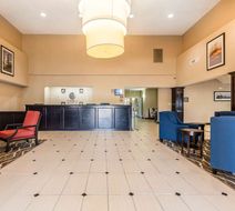 Comfort Inn/Stes Crystal Inn Sportsplex Lobby
