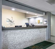 Quality Inn Holly Springs Lobby