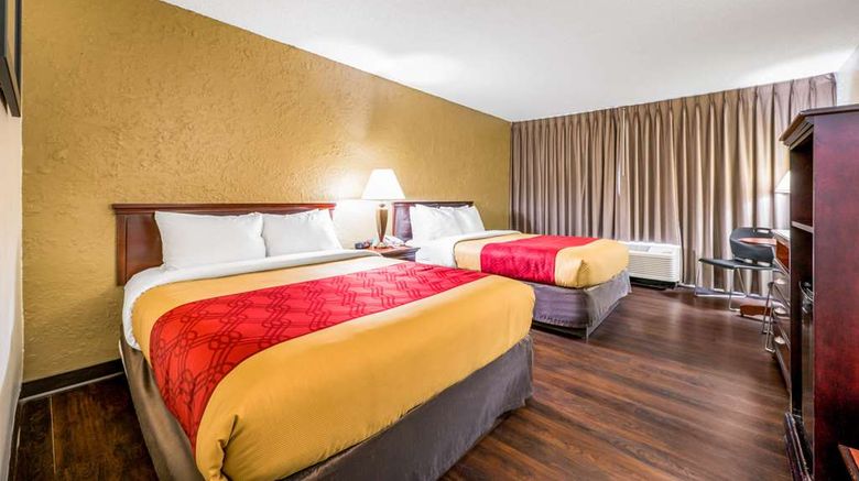 <b>Econo Lodge Room</b>. Images powered by <a href="https://iceportal.shijigroup.com/" title="IcePortal" target="_blank">IcePortal</a>.