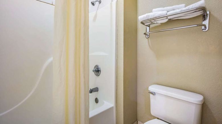 <b>Econo Lodge Inn & Suites Suite</b>. Images powered by <a href="https://iceportal.shijigroup.com/" title="IcePortal" target="_blank">IcePortal</a>.