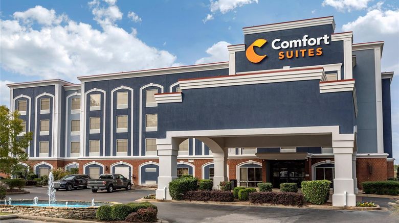 <b>Comfort Suites Exterior</b>. Images powered by <a href="https://iceportal.shijigroup.com/" title="IcePortal" target="_blank">IcePortal</a>.