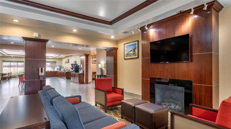 Comfort Suites Lobby