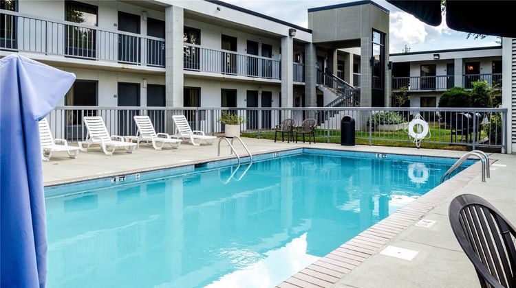 Quality Inn Moss Point - Pascagoula Pool