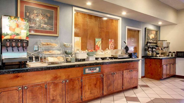 Quality Inn and Suites Clinton Jackson West Restaurant