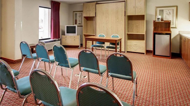 <b>Quality Inn and Suites Clinton Jackson West Meeting</b>. Images powered by <a href="https://iceportal.shijigroup.com/" title="IcePortal" target="_blank">IcePortal</a>.
