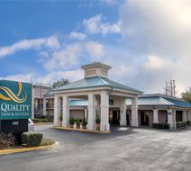 Quality Inn and Suites Clinton Jackson West Exterior