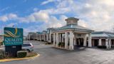 <b>Quality Inn and Suites Clinton Jackson West Exterior</b>. Images powered by <a href="https://iceportal.shijigroup.com/" title="IcePortal" target="_blank">IcePortal</a>.