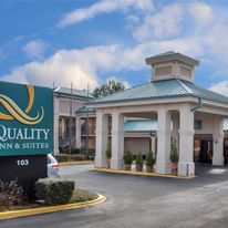 Quality Inn and Suites Clinton Jackson West
