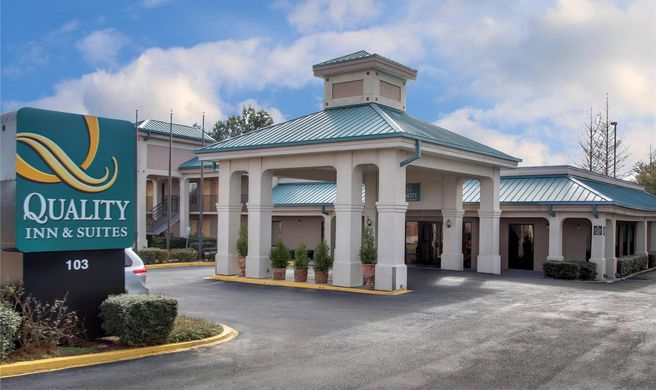 Quality Inn and Suites Clinton Jackson West Exterior