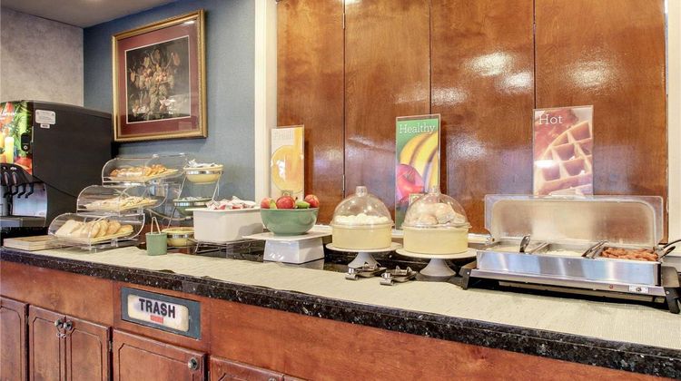 Quality Inn and Suites Clinton Jackson West Restaurant
