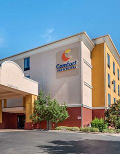 Comfort Inn and Suites Clinton Jackson West