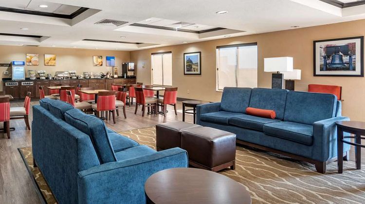 Comfort Inn and Suites Clinton Jackson West Lobby