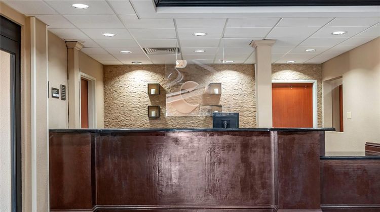 Comfort Inn and Suites Clinton Jackson West Lobby