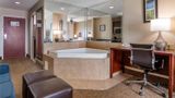 Comfort Inn and Suites Clinton Jackson West Suite