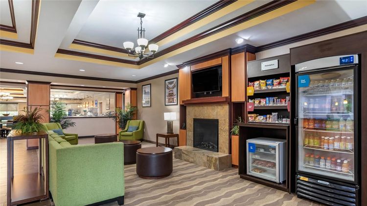 Comfort Suites Lobby