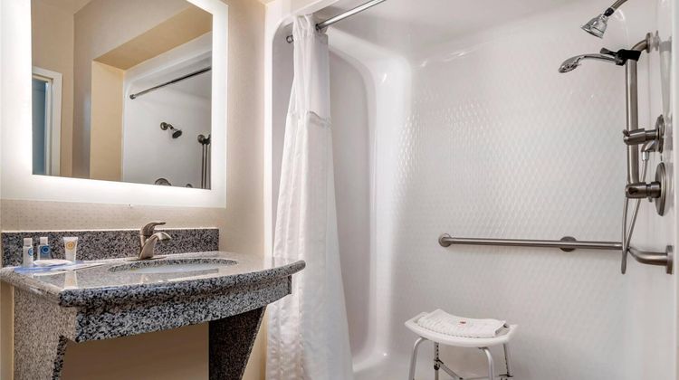Comfort Suites Suite