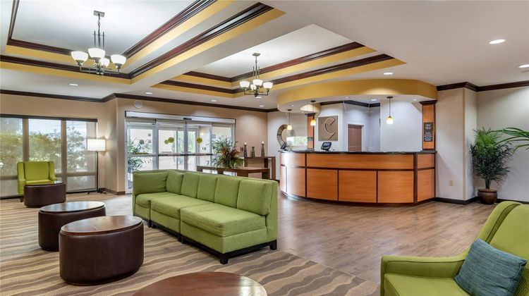 Comfort Suites Lobby