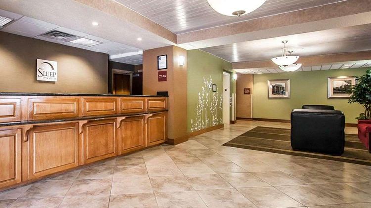 Sleep Inn and Suites Hattiesburg North Lobby