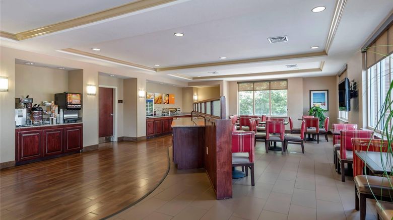 <b>Comfort Suites Biloxi - Ocean Springs Restaurant</b>. Images powered by <a href="https://iceportal.shijigroup.com/" title="IcePortal" target="_blank">IcePortal</a>.