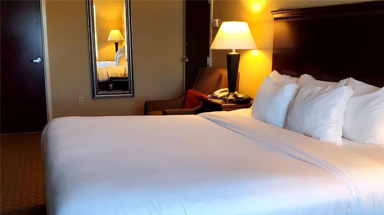 <b>Comfort Suites Biloxi - Ocean Springs Suite</b>. Images powered by <a href="https://iceportal.shijigroup.com/" title="IcePortal" target="_blank">IcePortal</a>.