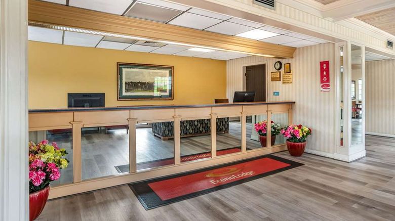 <b>Econo Lodge Inn and Suites Philadelphia Lobby</b>. Images powered by <a href="https://iceportal.shijigroup.com/" title="IcePortal" target="_blank">IcePortal</a>.