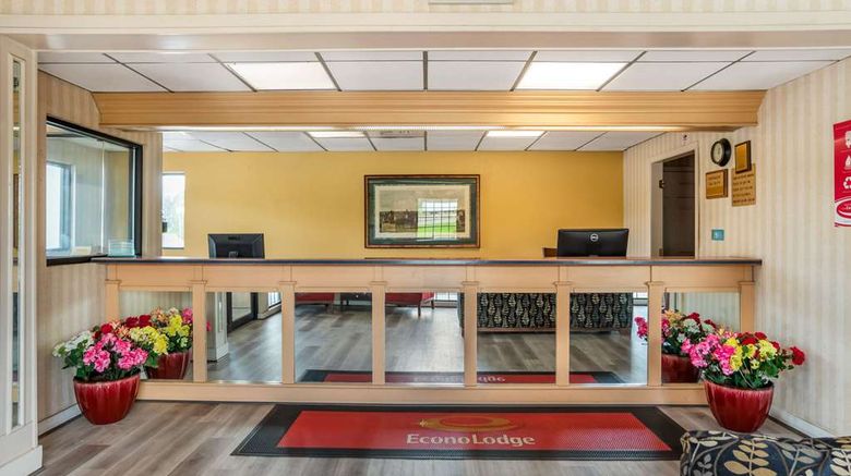 <b>Econo Lodge Inn and Suites Philadelphia Lobby</b>. Images powered by <a href="https://iceportal.shijigroup.com/" title="IcePortal" target="_blank">IcePortal</a>.