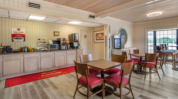 Econo Lodge Inn and Suites Philadelphia Restaurant