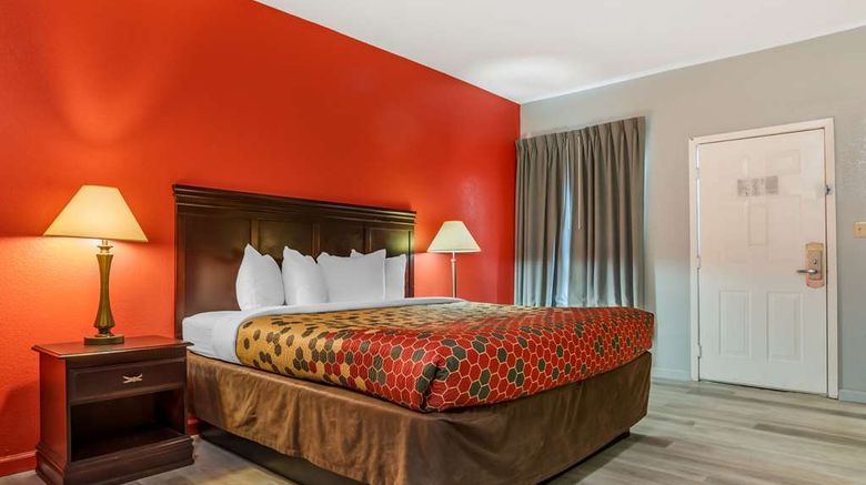 <b>Econo Lodge Inn and Suites Philadelphia Suite</b>. Images powered by <a href="https://iceportal.shijigroup.com/" title="IcePortal" target="_blank">IcePortal</a>.
