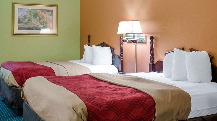 Econo Lodge Room