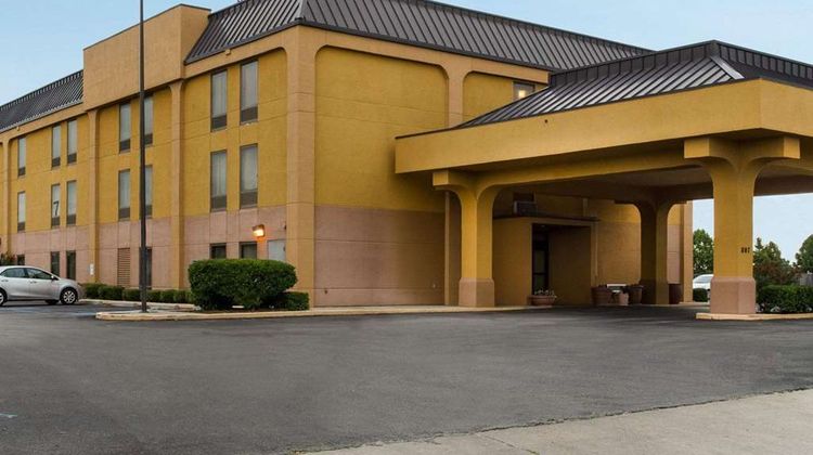 Quality Inn Cleveland Exterior