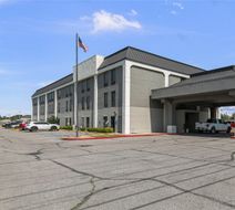 Quality Inn Cleveland Exterior