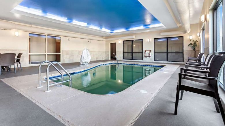 <b>Comfort Suites Gulfport Central Pool</b>. Images powered by <a href="https://iceportal.shijigroup.com/" title="IcePortal" target="_blank">IcePortal</a>.