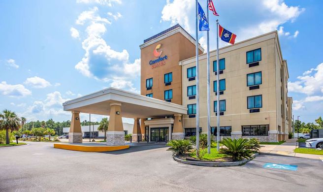 Comfort Suites Gulfport Central Exterior