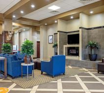 Comfort Suites Batesville Lobby
