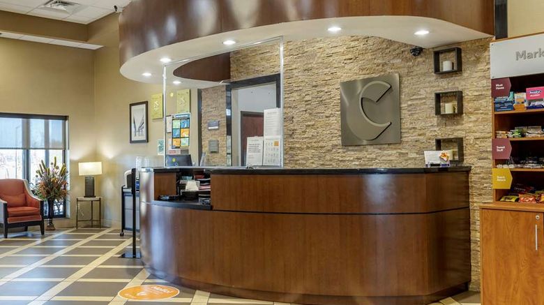 <b>Comfort Suites Batesville Lobby</b>. Images powered by <a href="https://iceportal.shijigroup.com/" title="IcePortal" target="_blank">IcePortal</a>.