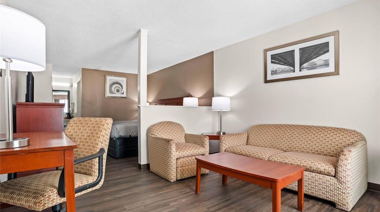 Quality Inn Louisville MS Suite