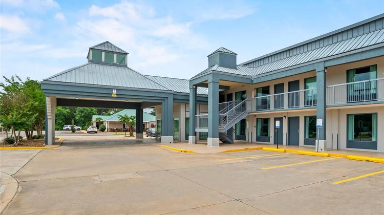 Quality Inn Louisville MS Exterior
