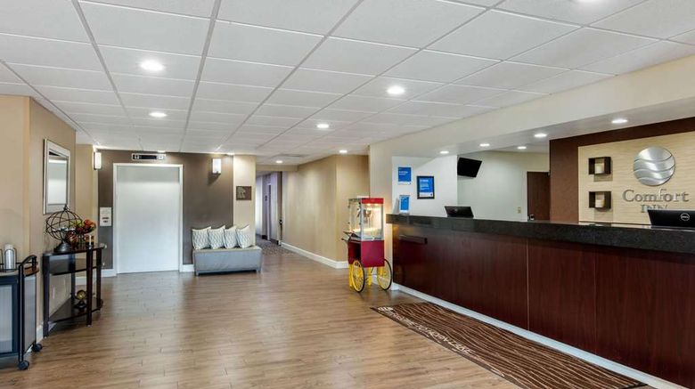 <b>Comfort Inn Horn Lake - Southhavenen Lobby</b>. Images powered by <a href="https://iceportal.shijigroup.com/" title="IcePortal" target="_blank">IcePortal</a>.